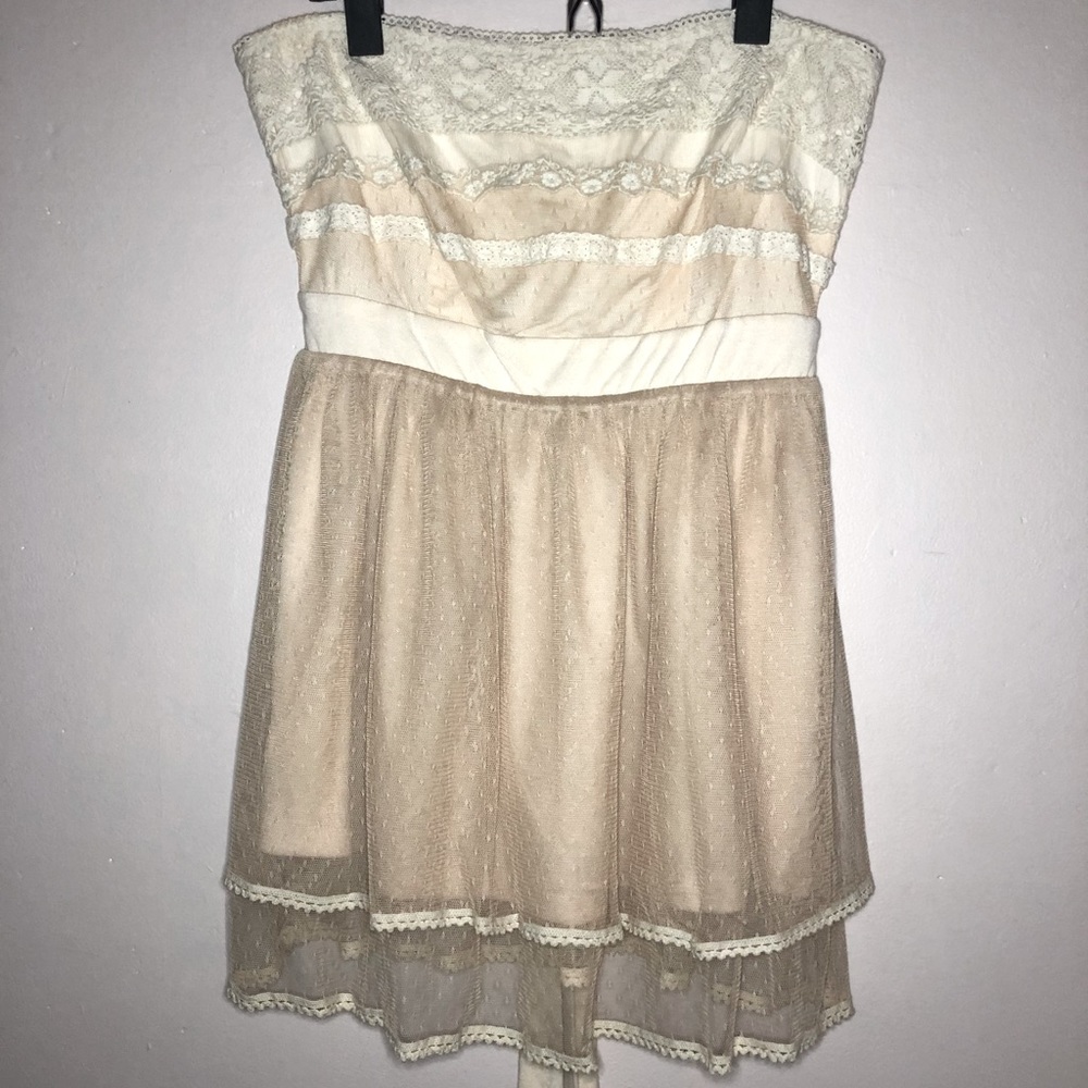 Wet seal Strapless Top